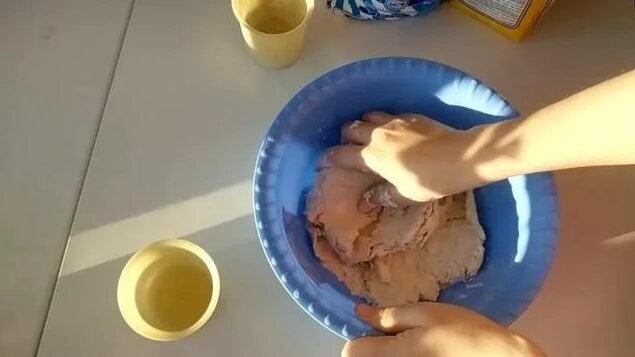 Как сделать соленое тесто для лепки. Самый простой рецепт соленого ...