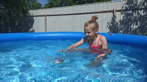 Лето. Бассейн. Купаюсь в бассейне / Summer. Swimming pool