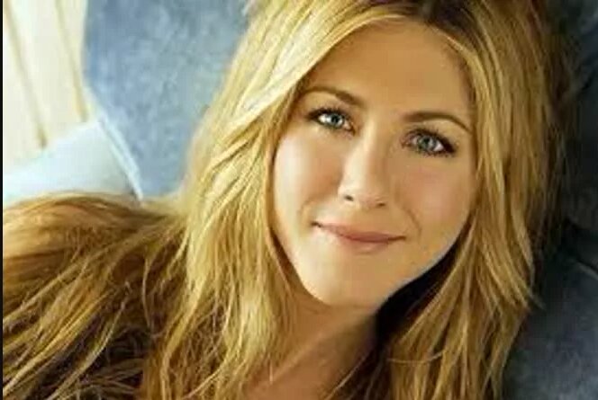 Колготкидегі жетілген есектердің жеке фотосы