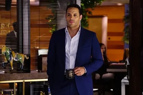 Daniel Sunjata