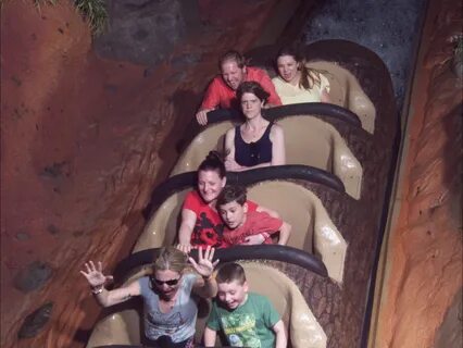 31 Rollercoaster Photos That Have Me Howling