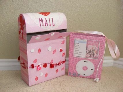 Valentine's Mailboxes Homemade valentine boxes, Valentine ma