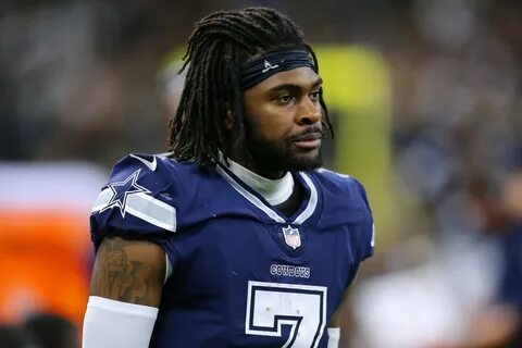 Trevon Diggs, Ezekiel Elliott call out PFF's analysis of 202