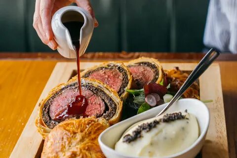 Beef Wellington Experience With Cocktail For Two At Gordon R