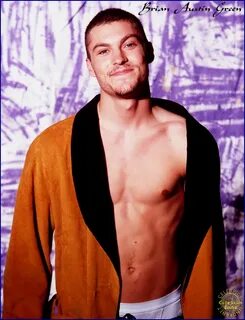 Brian Austin Green nude see his naked pictures