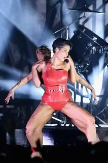 HALSEY PHILIPPINES na Twitteri: "Halsey performing her hit s