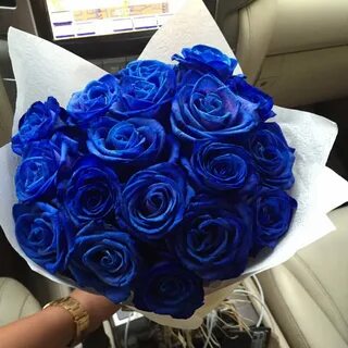 Большой букет синих роз (75 фото)