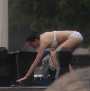 Kristen Stewart In Her Twilight Bikini Jihad Celebs