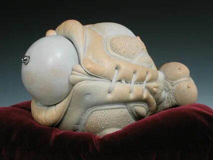 Grotesque Ceramic Sculptures by Jason Briggs - Scene360