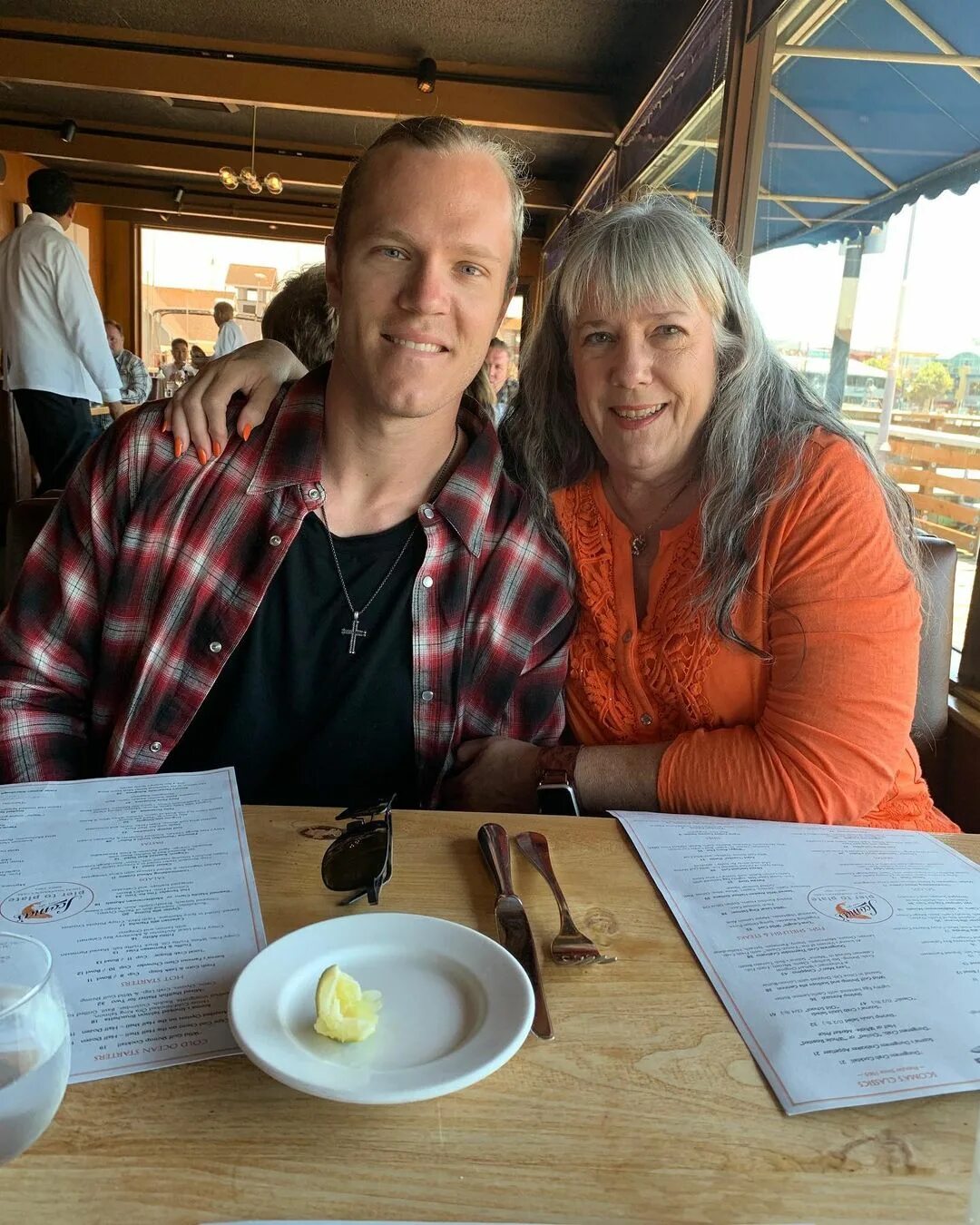 Публикация Noah Syndergaard в профиле Instagram: "Happy Mama’s Day to ...