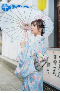 Женское кимоно.