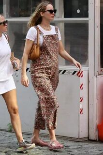 Pregnant JENNIFER LAWRNCE Out in New York 09/08/2021 - HawtC