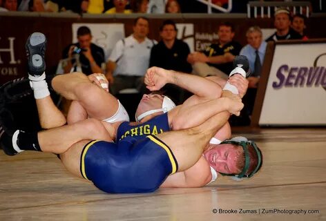 Finished by pin: Wrestling photoset 26