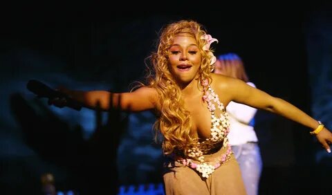 A picture of lil kim