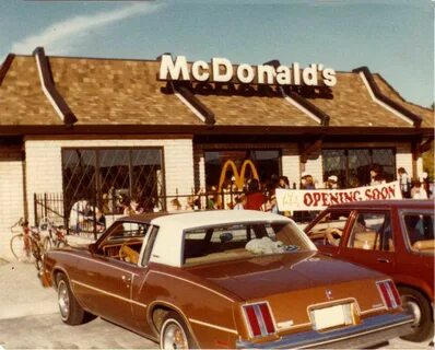 Old McDonald's - Historical Photos of the Biggest Fast Food 