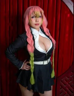 Uy Uy has just released her sexy cosplay of Mitsuri Kanroji 