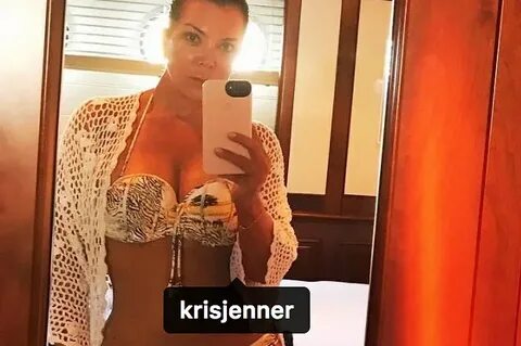 TagTeam :: Kris Jenner Took A Bikini Selfie And Showed Us Wh