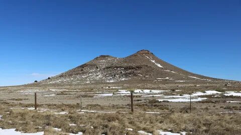 File:Two Buttes closeup.JPG - Wikimedia Commons