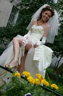 Заглядываем Под Платье Невесты
