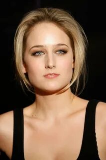 Beautiful Idols: Leelee Sobieski #4