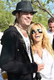 Tommy Lee and Pamela Anderson. 