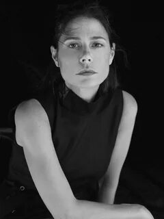 Maura Tierney - ContentMode