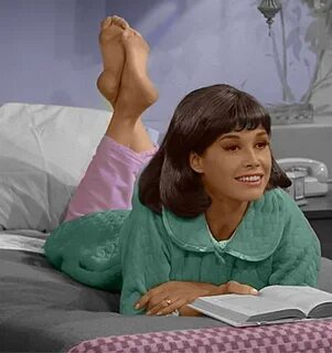 Mary Tyler Moore's Feet wikiFeet
