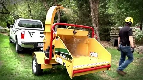 BC700XL Brush Chipper Vermeer Tree Care Equipment - YouTube