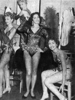 Rumberas Cubanas, Cuban show girls 1950s #cubaisland Rumbera