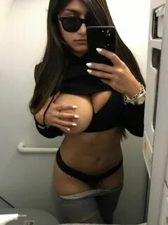 Mia Khalifa Nude Porn Photo Collection Leak - Fappenist