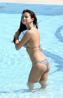 Selena Gomez - More Free Pictures