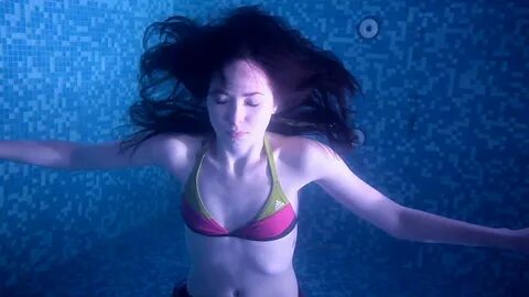 Underwater girl. - YouTube