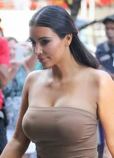 kim-kardashian-in-tight-dress-leaving-a-business-meeting-in-new-york-city-j...