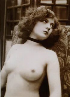 Файл:Vintage nude bust photograph of a young denuded lady.jp