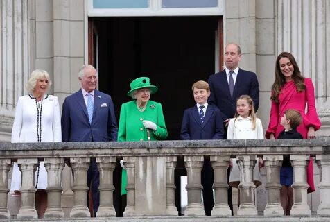 Eagle eyed lipreaders reveal what Princess Charlotte said to Prince George an th