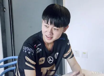 RNG Ming: "Last year, Uzi taught me a lot of things regardin