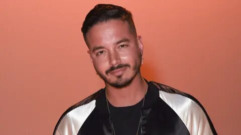 J Balvin is Aprendiendo in NYFW Telemundo