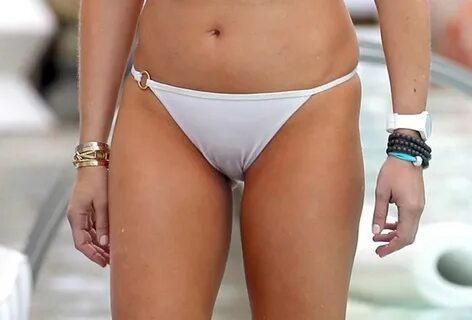 CELEBRITY SCANDAL: Jill Martin � s Newest White Bikini Pics 