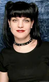 Pauley Perrette Uhd Wallpapers Ultra High Definition Wallpap