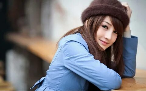 Japan Girl Cute Brown Hat Wallpaper. 