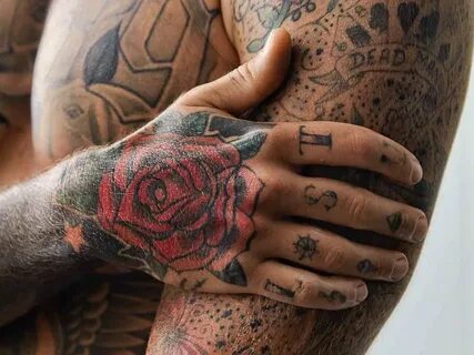 Unterarm tattoo mann schrift. 