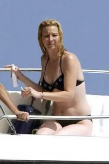 суеверие предпочитам състояние lisa kudrow bikini Кокошка же