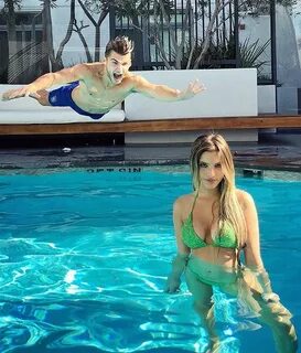 Lele Pons on Instagram: "When you’re finally over him 😂 👋 🏼 (