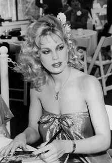 Dorothy Stratten B Related Keywords & Suggestions - Dorothy 