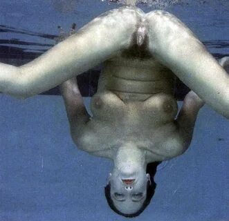 Пизды под водой - 72 красивых секс фото