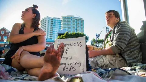 Tempe adopts law to curb sidewalk sitters on Mill Ave.