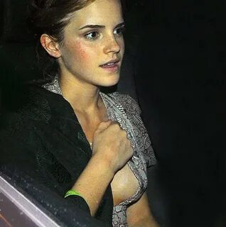 Emma Watson nipple slip - picture #10864