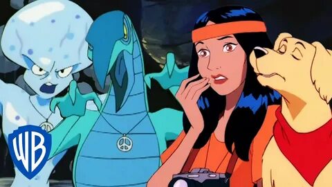 Scooby-Doo! Amber and Crystal in Scooby-Doo and the Alien In