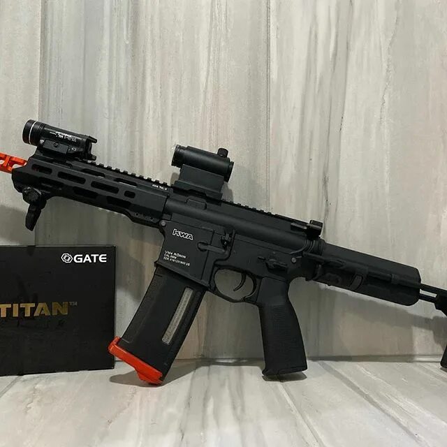 KWA Ronin T6. 