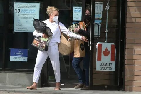 PAMELA ANDERSON Out Shopping in Ladysmith 03/19/2021 - HawtC